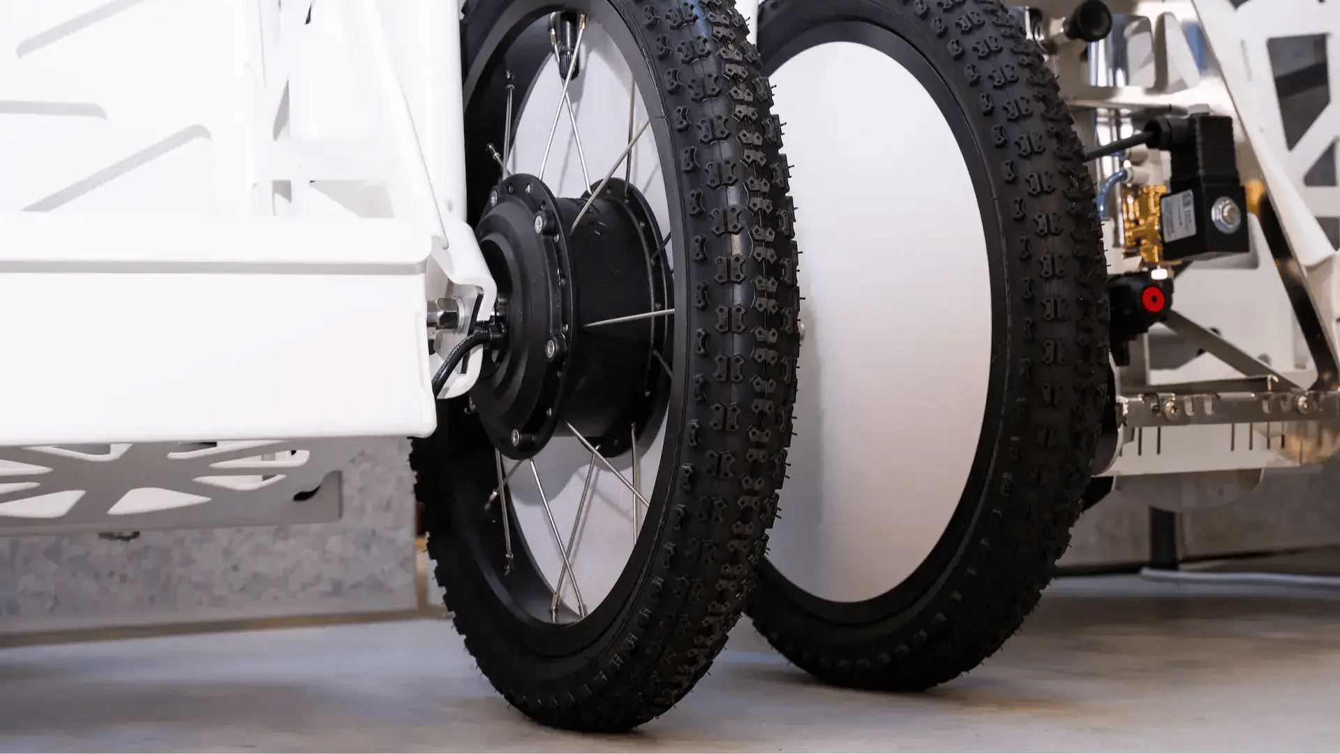 TinyLineMarker Pro X wheels close up